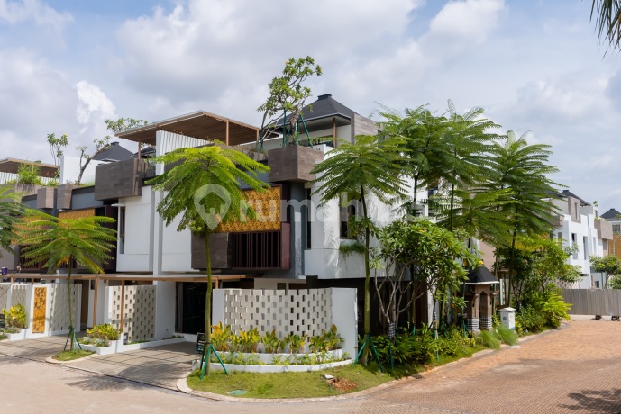 Rumah Baru 3 Lantai Siaphuni Dekatol Karang Tengah Dekat Bandara Rumah Baru 3 Lantai Siaphuni Dekatol Karang Tengah Dekat Bandara