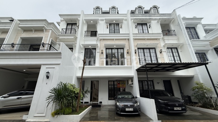 Rumah Baru Siaphuni 3 Lantai di Kalibata Pancoran Jakarta Selatan