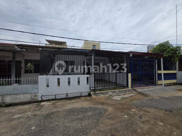 Rumah Hadap Jalan Di Pusat Kota Batam [uwto Baru Perpanjang](lokasi Dekat Grand Batam Mall)