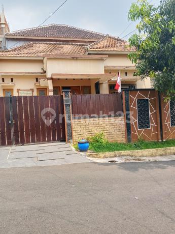 Rumah Mewah 2 Lantai Villa Gunung Buring, Sejuk & Asri