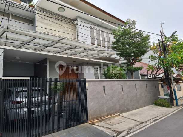 ✨ Rumah Modern Minimalis 2 Lantai Cempaka Putih