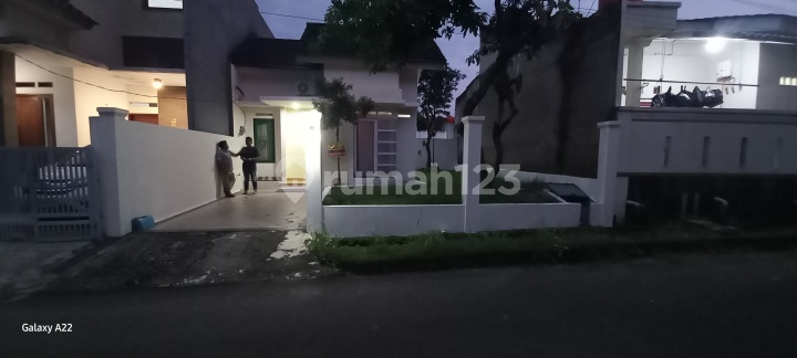 Rumah Bagus di Perumahan Bella Casa Residence, Depok. Dekat Universitas Indobesia (Ui) Rumah Bagus di Perumahan Bella Casa Residence, Depok. Dekat Universitas Indobesia (Ui)
