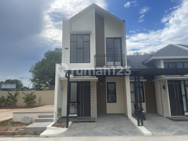 Type Scandinavian di MEGALAND ESTATE