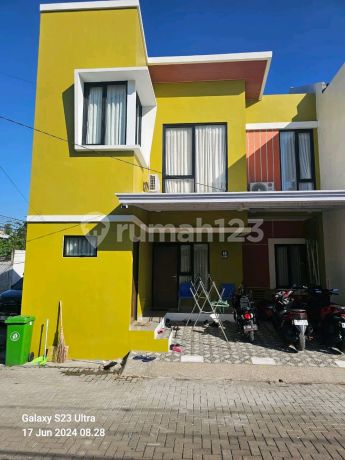 Rumah Nyaman Bagi Keluarga dengan 5 Kamar