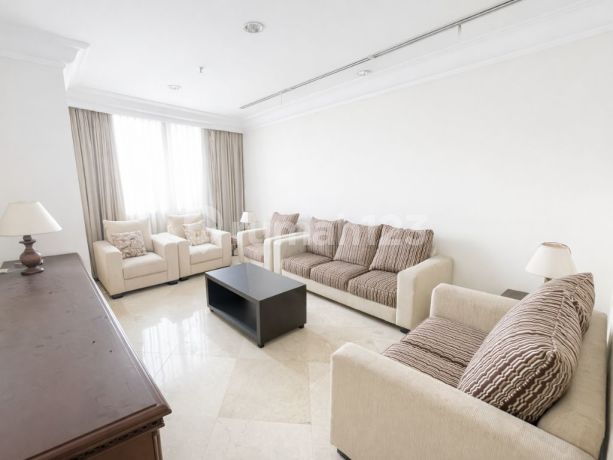 Simprug Teras Middle Floor Coldwell Banker