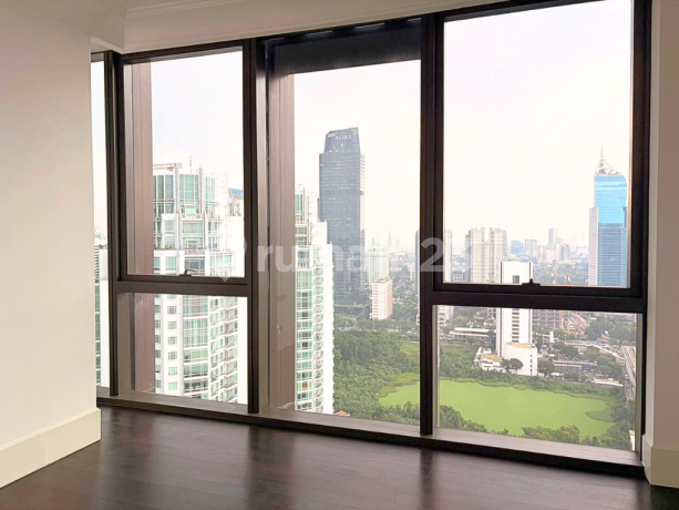 Apartemen St. Regis High Floor Coldwell Banker