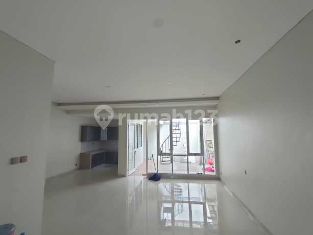 Cool Minimalist Comfortable House in Taman Holis Indah Cool Minimalist Comfortable House in Taman Holis Indah
