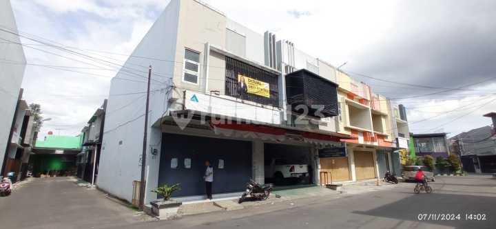 Dijual Ruko Hook di Belakang Pool Primajasa Dijual Ruko Hook di Belakang Pool Primajasa