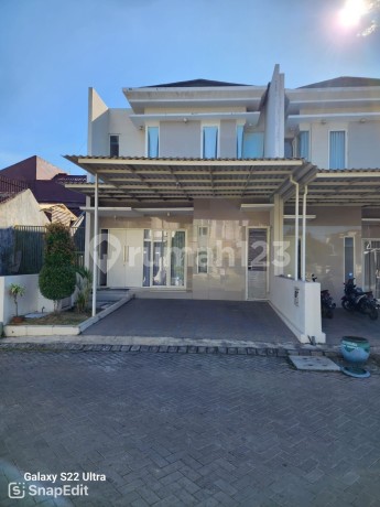 De Victory Regency Darmo Satelit