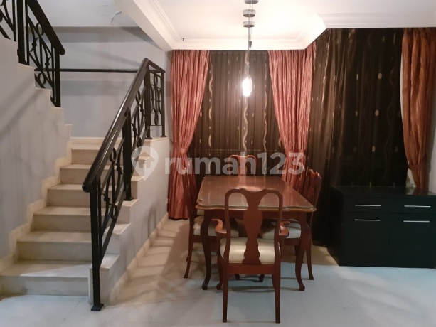 Dijual Apartment Penthouse di Puri Imperium, Setiabudi, Kuningan, Jakarta Selatan Dijual Apartment Penthouse di Puri Imperium, Setiabudi, Kuningan, Jakarta Selatan
