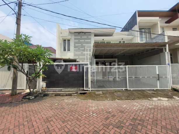Rumah 2 Lantai Minimalis Murah di Pusat Kota Surabaya