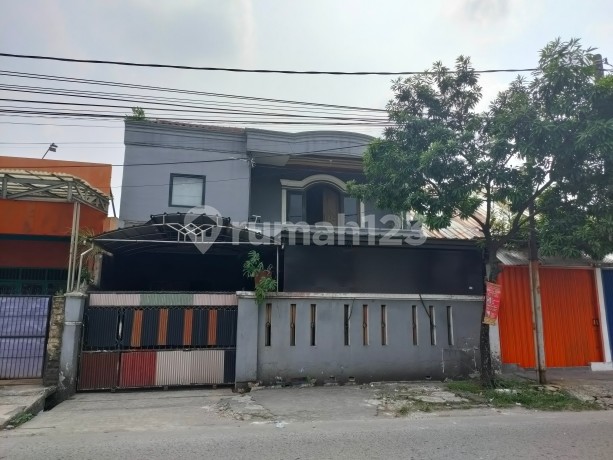 Rumah Pinggir Jalan Raya Traffic Ramai Area Perumnas Tangerang