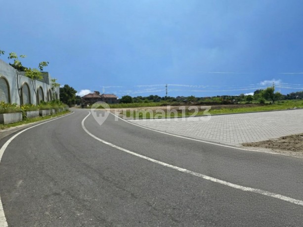 Land Suitable for Building Residences in Jogja, Only 9 Minutes to Jogja Monument Land Suitable for Building Residences in Jogja, Only 9 Minutes to Jogja Monument