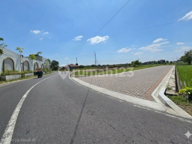 Land Suitable for Building Boarding House & Villa, Only 9 Minutes to Tugu Jogja Land Suitable for Building Boarding House & Villa, Only 9 Minutes to Tugu Jogja