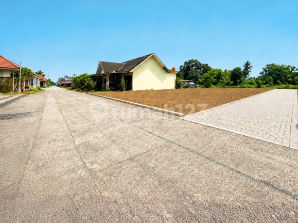 Special Launch Land, 200 Meters from Jl. Kapten Haryadi, Freehold Title