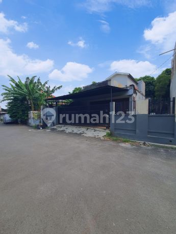 Rumah Lama Hitung Tanah Dalam Kompleks Kemang Rumah Lama Hitung Tanah Dalam Kompleks Kemang