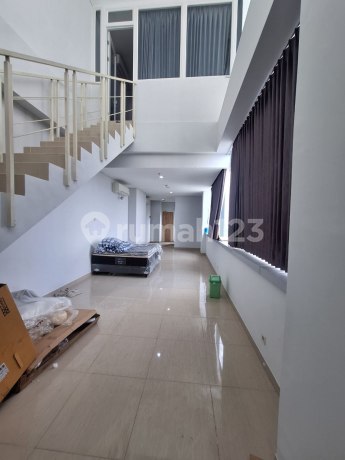 DIJUAL / DISEWAKAN APARTEMEN SKYSUITES RESIDENCE SOHO KEDUNG BARUK LANTAI 7 - FULL FURNISHED