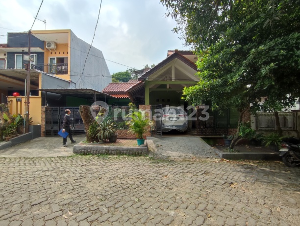 Di Kemang Swatama Dekat Dengan GDC dan Setu Cilodong Di Kemang Swatama Dekat Dengan GDC dan Setu Cilodong