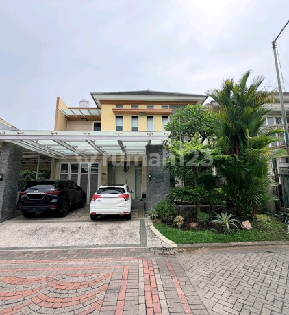 Rumah Virginia Regency Pakuwon City