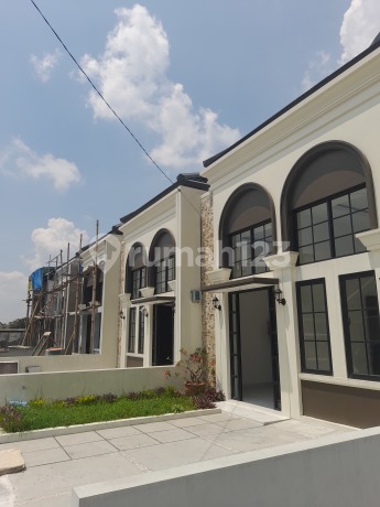 Glenmore Residence