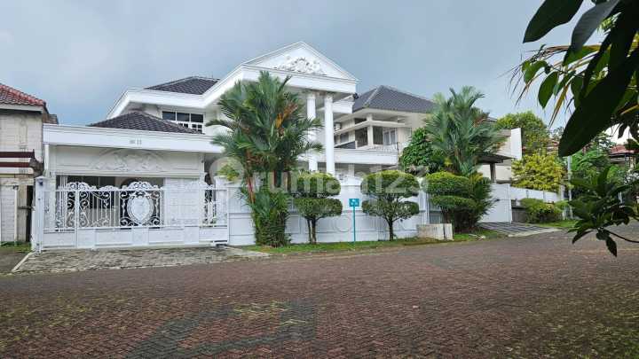 Auction Asset! Luxury Residence in Bogor Lakeside! Just a Step Away from the South Bogor Toll Gate Entrance Auction Asset! Luxury Residence in Bogor Lakeside! Just a Step Away from the South Bogor Toll Gate Entrance