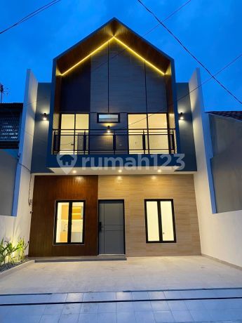 Rumah Exclusive Modern Residence 2 Lantai di Komplek Pancoran Mas Permai, Depok, 007