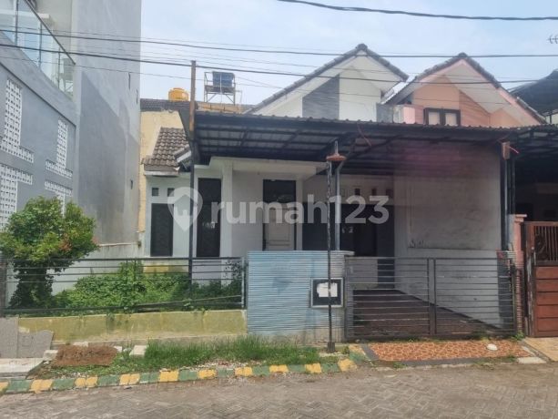 Dijual Via Lelang Rumah di Park Royal Regency Sidoarjo Dijual Via Lelang Rumah di Park Royal Regency Sidoarjo