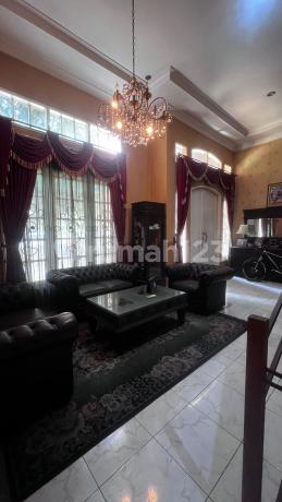 Rumah Mewah Full Furnished Dekat LRT dan Tol Becakayu Jakarta