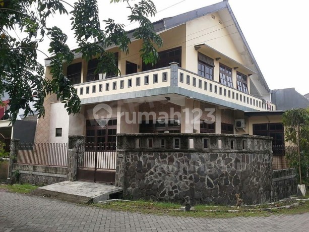 Rumah Hook di Sutorejo, Cocok di Jadikan Rumah Kos, Dekat Kampus Its Unair
