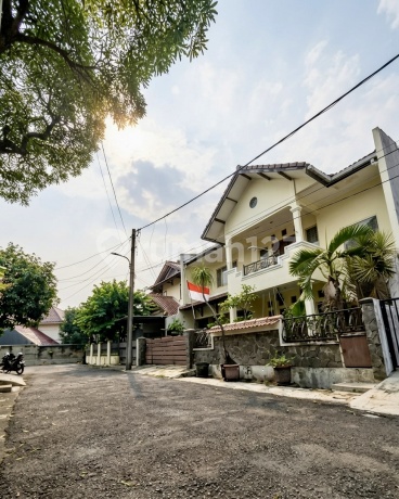 Rumah 2 Lantai di Pondok Jaya Bintaro Sektor 3 Rumah 2 Lantai di Pondok Jaya Bintaro Sektor 3