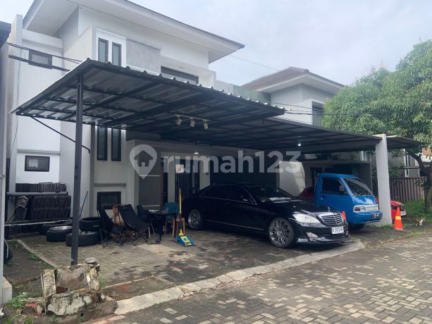 Kosan Modern 3 Lantai, 24 Kamar di Janati Park Desain Mewah Kosan Modern 3 Lantai, 24 Kamar di Janati Park Desain Mewah