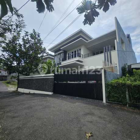 Dijual Rumah Mewah Elite Siap Huni. Bebas Banjir Bonus View Dijual Rumah Mewah Elite Siap Huni. Bebas Banjir Bonus View