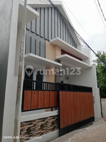 Rumah Baru 1,5 Lantai Larangan Ciledug Rumah