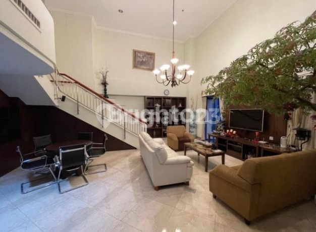 Luxury Penthouse Park Royale Lantai 24 - City View, Full Furnished Luxury Penthouse Park Royale Lantai 24 - City View, Full Furnished