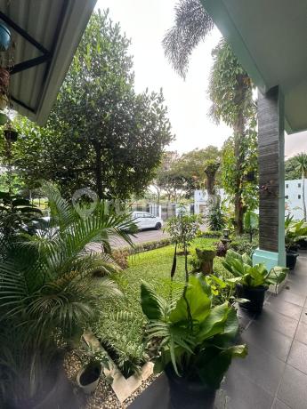Terpaksa Dijual Rumah Mewah di Sumarecon Serpong