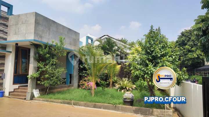 Rumah Mewah 2 Lt. Dekat Sumarecon Bekasi
