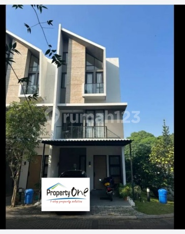 For Sale Nice 3-Story House