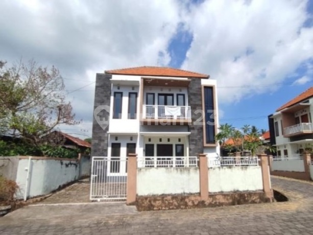 Hook 2 Lantai di New Panji Executive - Jalan 6M, 3Kt, Siap Naik Kelas!