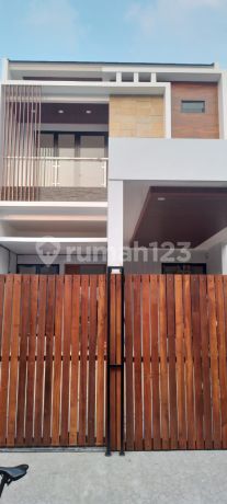 Dijual Rumah 2 Lantai di Taman Malaka Pondok Kelapa Duren Sawit Dijual Rumah 2 Lantai di Taman Malaka Pondok Kelapa Duren Sawit