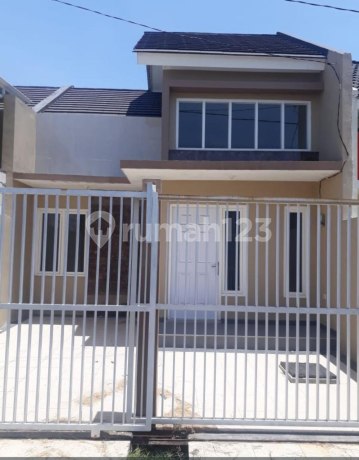 Griya Amerta Regency House - North Medayu, Row Street: 6 Meter Pavement