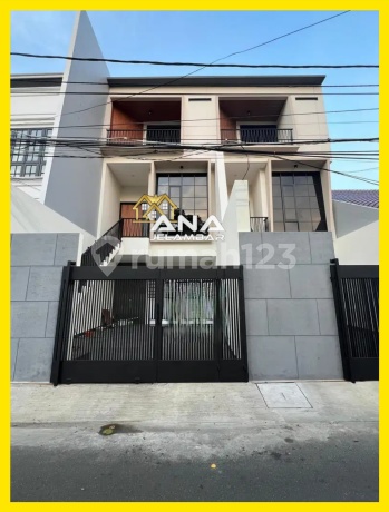Ana Rumah Baru 3Lt Luas 5X18m2 Hadap Barat Daya Jln 2 Mobil di Tomang - * Good- Deal !!*
