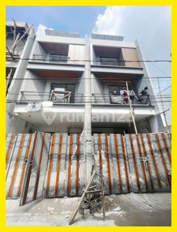 Ana New House 3Flt Area 5X15m Facing East in Jelambar - *Good Deal!!* Ana New House 3Flt Area 5X15m Facing East in Jelambar - *Good Deal!!*