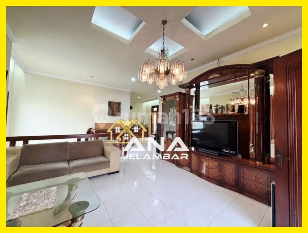 Ana House Comp. Dutamas Size 20x15m 2-story Semi-furnished In Jelambar - *Good Deal!!* Ana House Comp. Dutamas Size 20x15m 2-story Semi-furnished In Jelambar - *Good Deal!!*