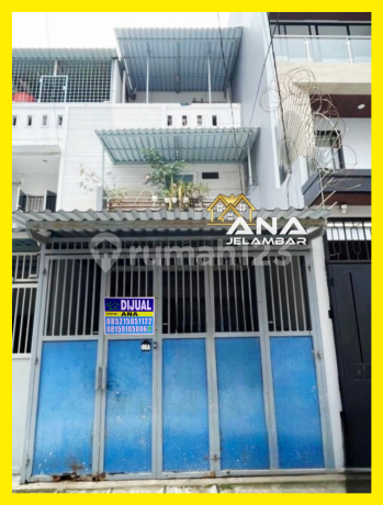 Ana Rumah 3Lt Luas 4X17m Lokasi Rapi Jln 2 Mobil Lega di Jelambar - * Good- Deal !!*