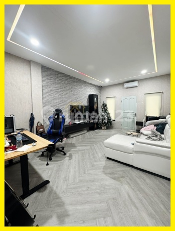 Ana Rumah 3.5lt Luas 4x20m Semi Furnish Di Jelambar - * Good- Deal !!* Ana Rumah 3.5lt Luas 4x20m Semi Furnish Di Jelambar - * Good- Deal !!*