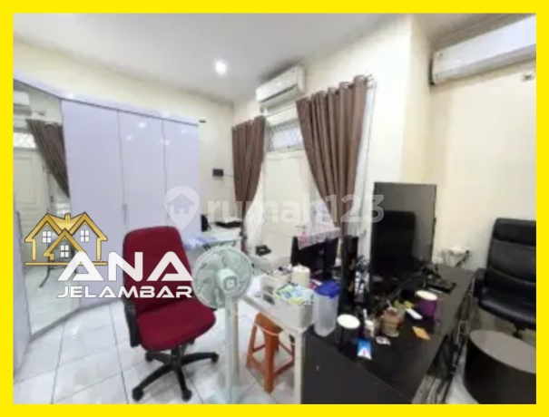 Well-Maintained 3-Storey House 7x15m Strategic Access in Jelambar - * Good Deal !!* Well-Maintained 3-Storey House 7x15m Strategic Access in Jelambar - * Good Deal !!*