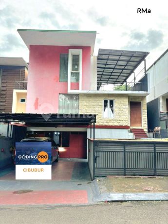 Dijual Rumah Mewah dengan Kolam Renang Pribadi. di Mahogany Residence Rumah Bagus SHM di Cibubur