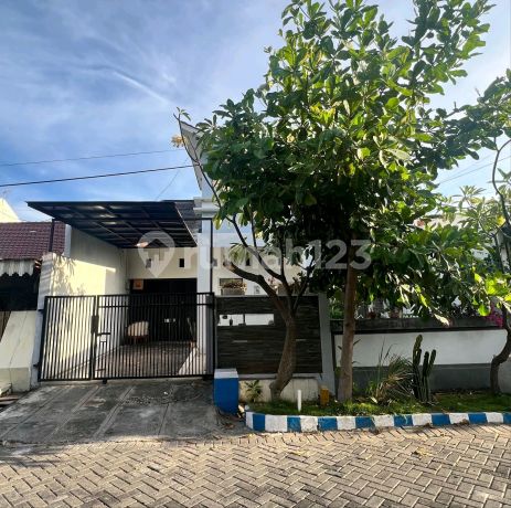 Near Ubaya Campus, House with Land Calculation, Suitable for Boarding Near Ubaya Campus, House with Land Calculation, Suitable for Boarding