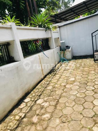 Rumah Pasadena Bebas Banjir dan di Jalan Utama Rumah Pasadena Bebas Banjir dan di Jalan Utama