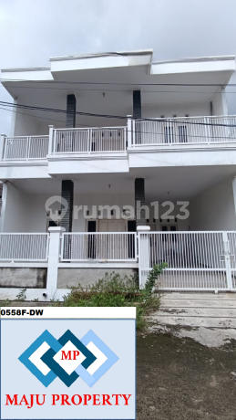 Rumah Jual Bagus 2 Lantai di Bumi Mutiara